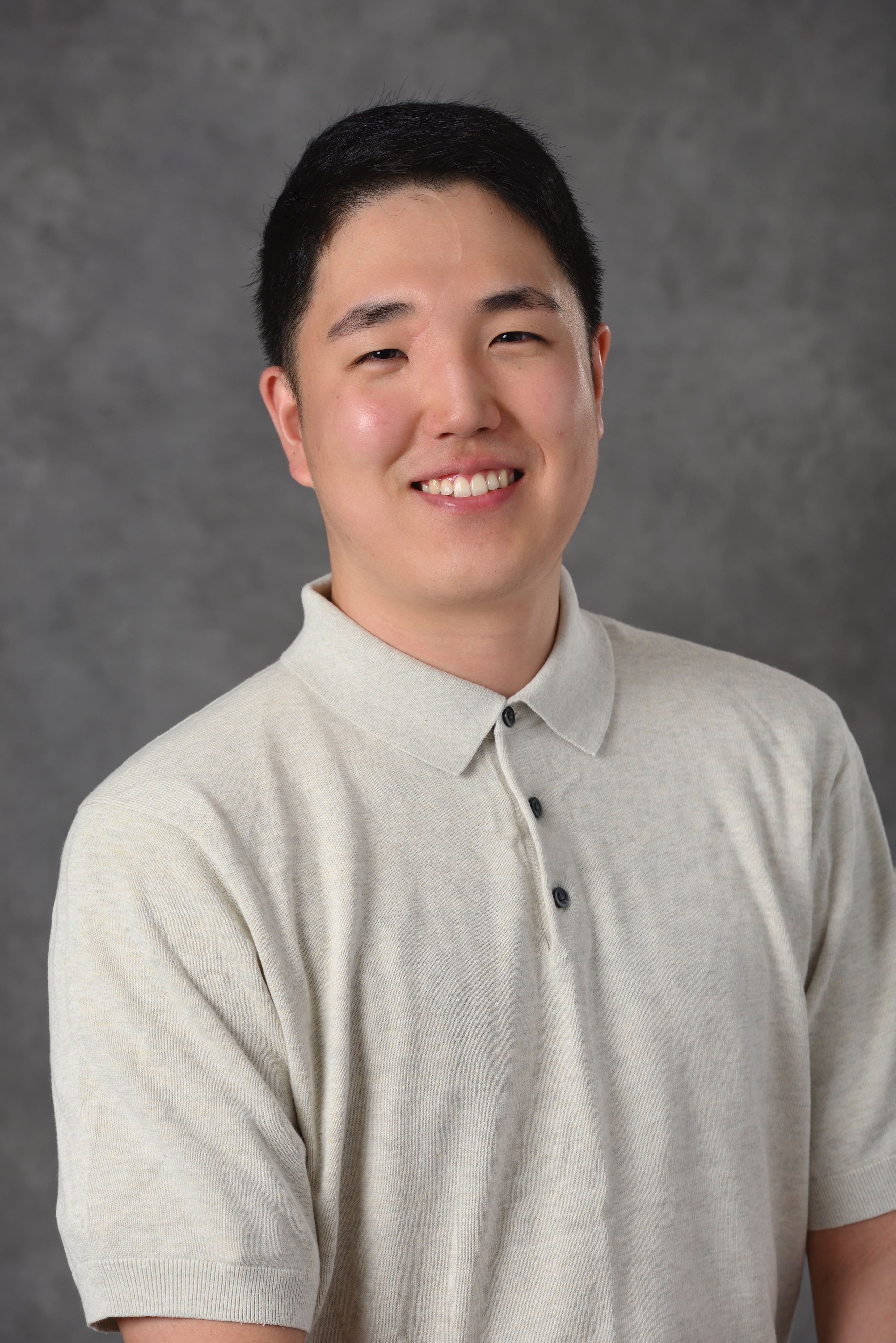 Portrait of Dr. Junoh Heo